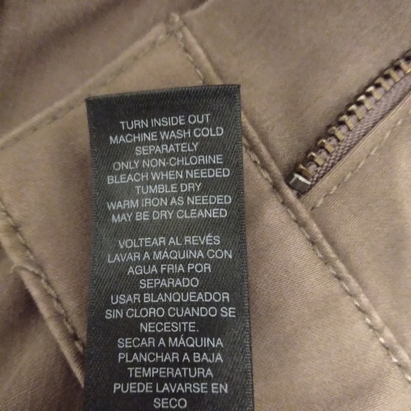 🎁 WHBM Vintage, The Skimmer Jeans. Motto Inspired with Gorgeous Velveteen Trim - Picture 15 of 16